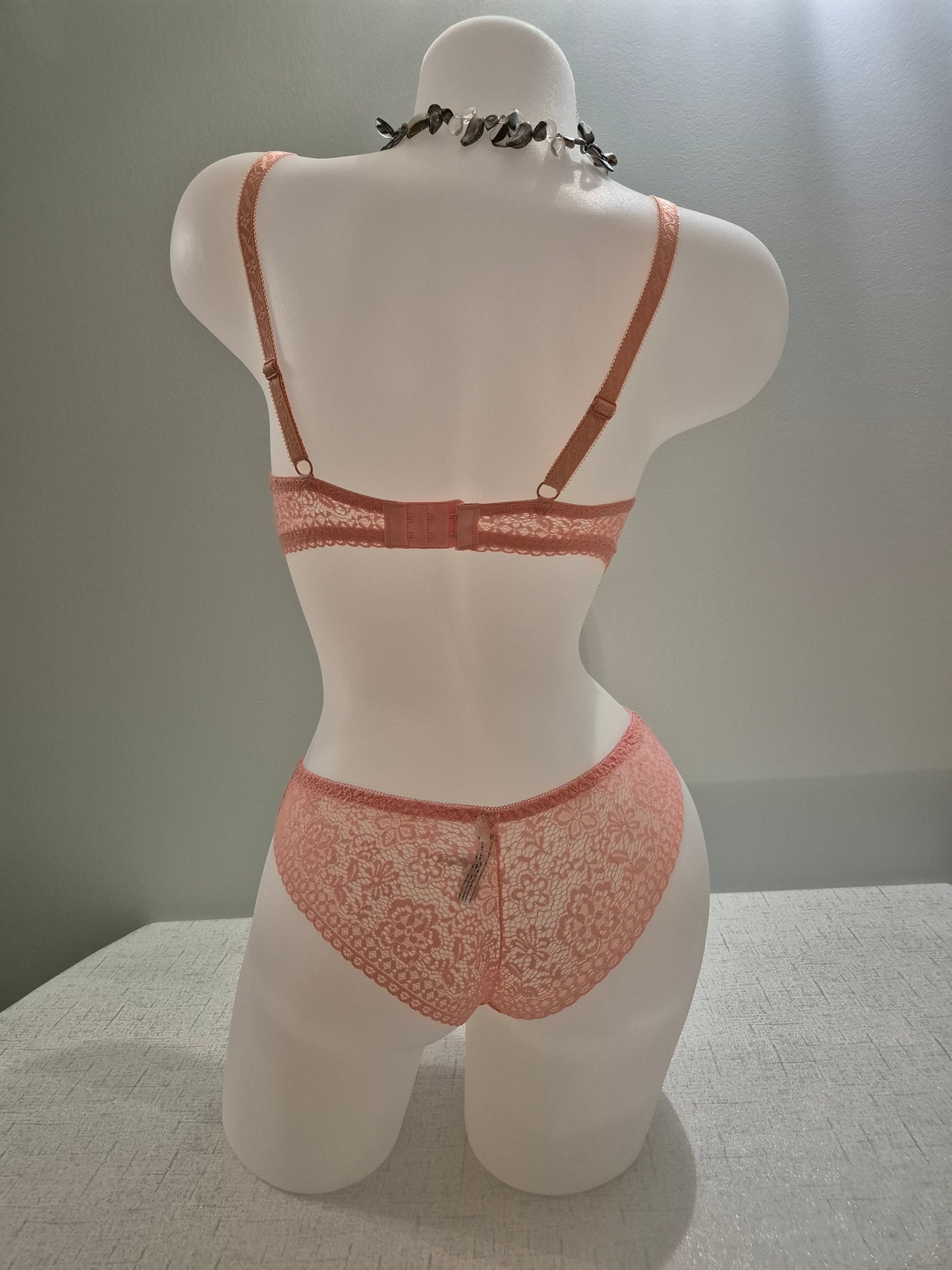 Ensemble soutien-gorge Push up et tanga LILOU 185 rose Pastel (LZ)