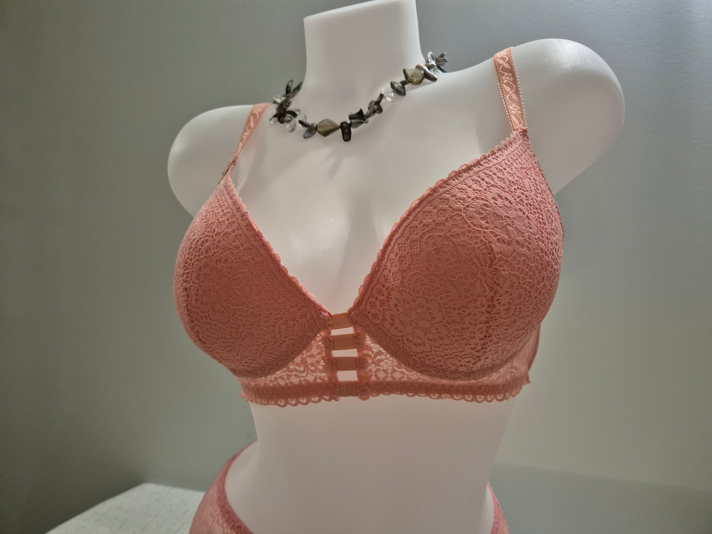 Ensemble soutien-gorge Push up et tanga LILOU 185 rose Pastel (LZ)