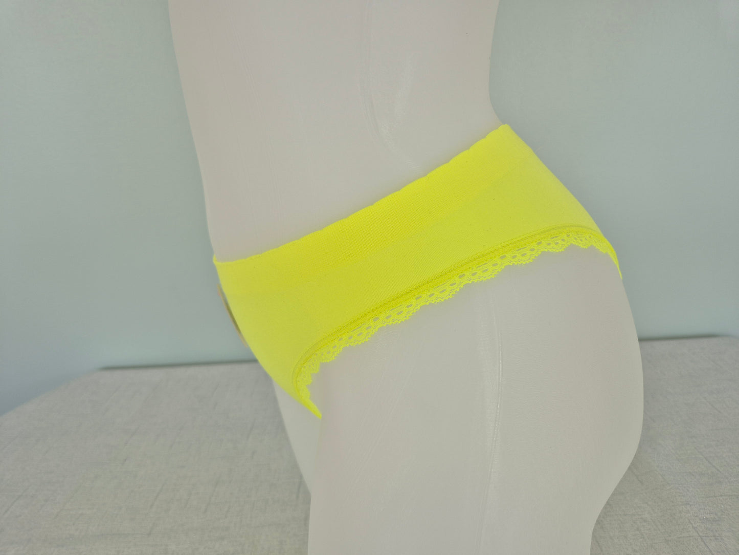 Slip en microfibre JILL 1005 Jaune (LL)
