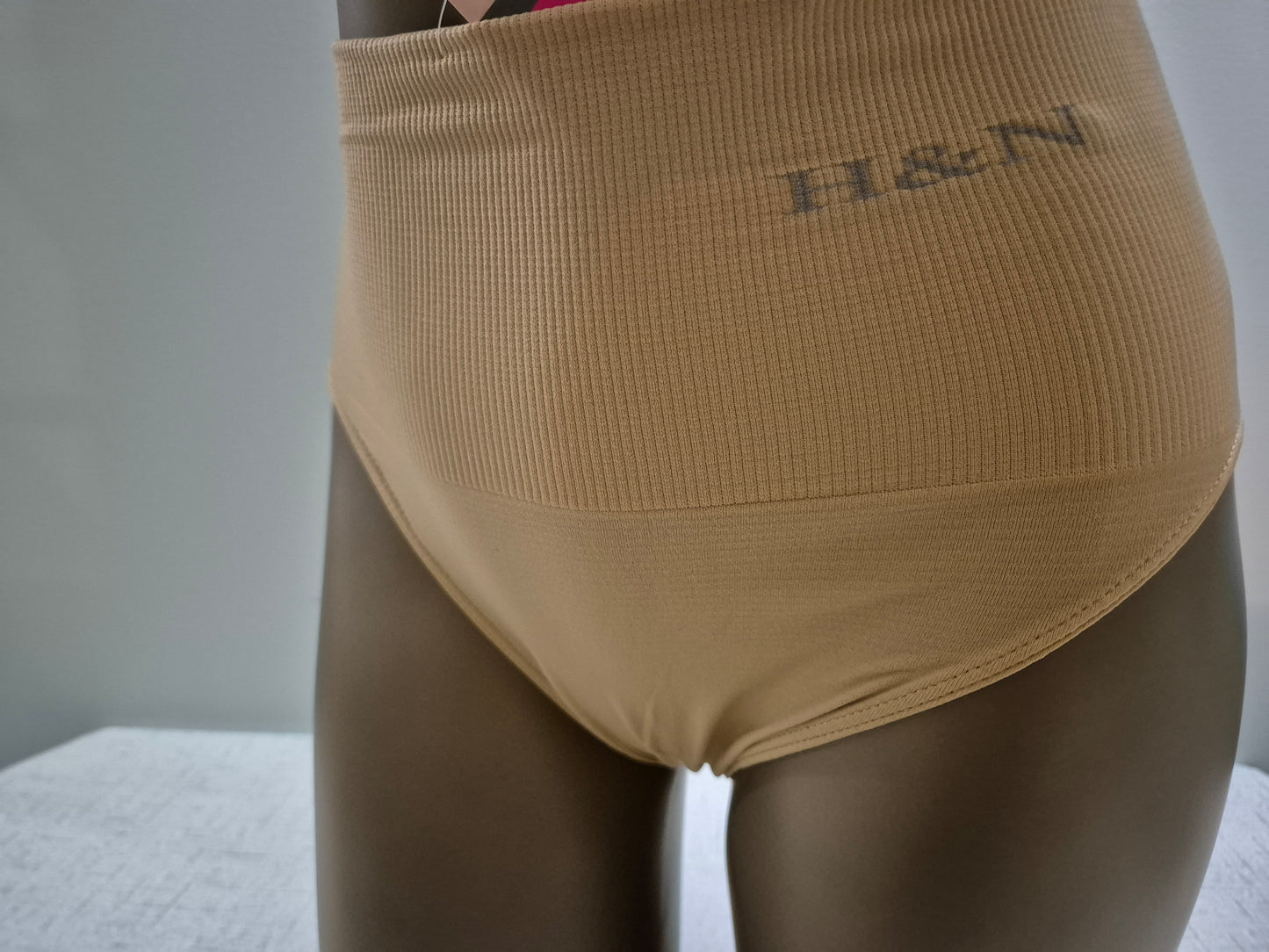 Culotte gainante MARIE 530 Beige (HN)