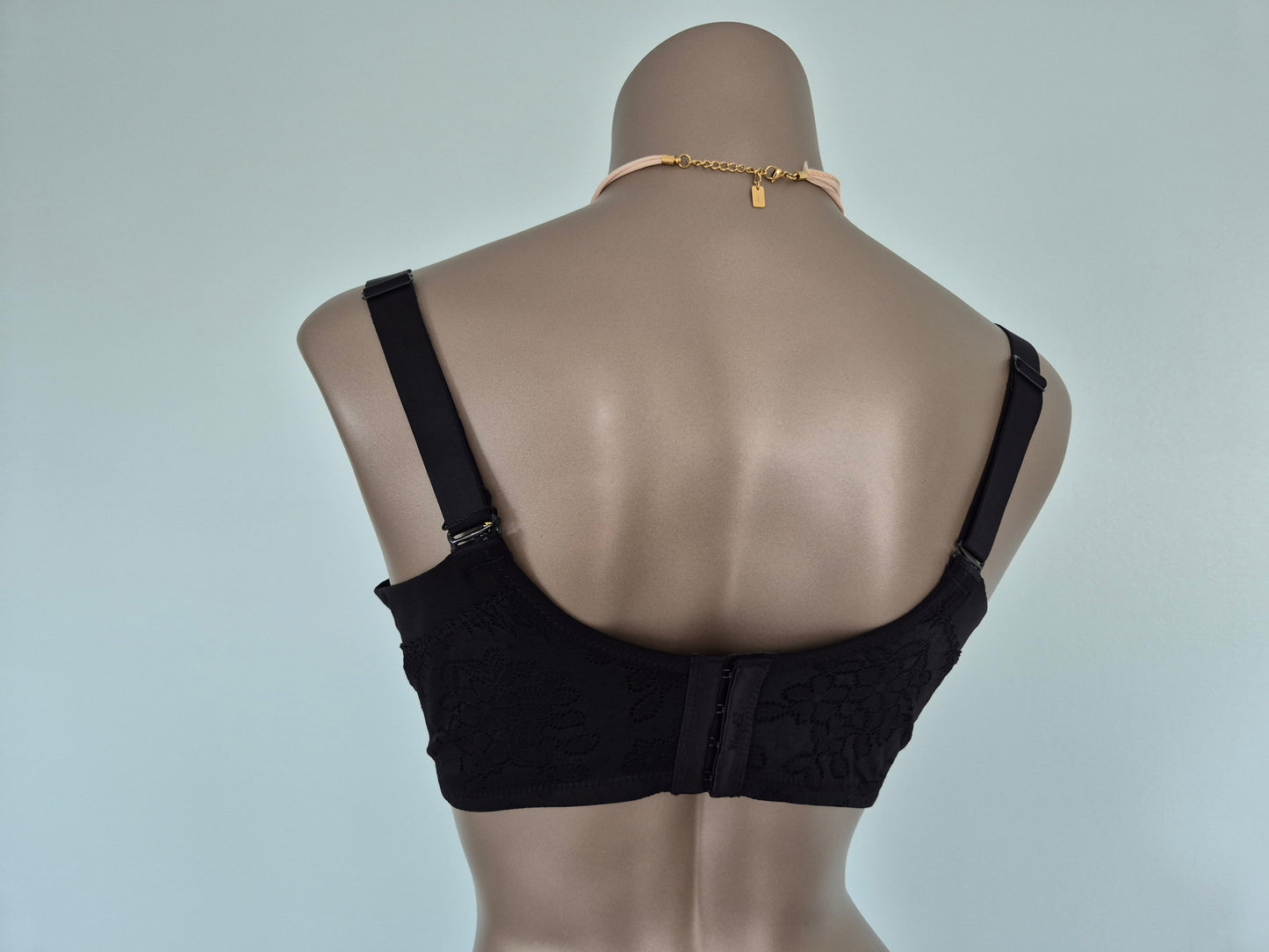 Soutien-gorge ELLIE bonnet E 2235 Noir (FY)